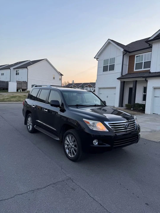 2008 Lexus LX 3rd Gen - Image 2 of 11