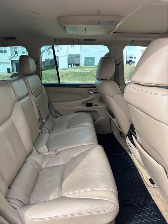 2008 Lexus LX 3rd Gen - Image 9 of 11