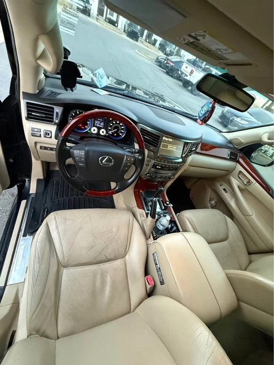 2008 Lexus LX 3rd Gen - Image 4 of 11