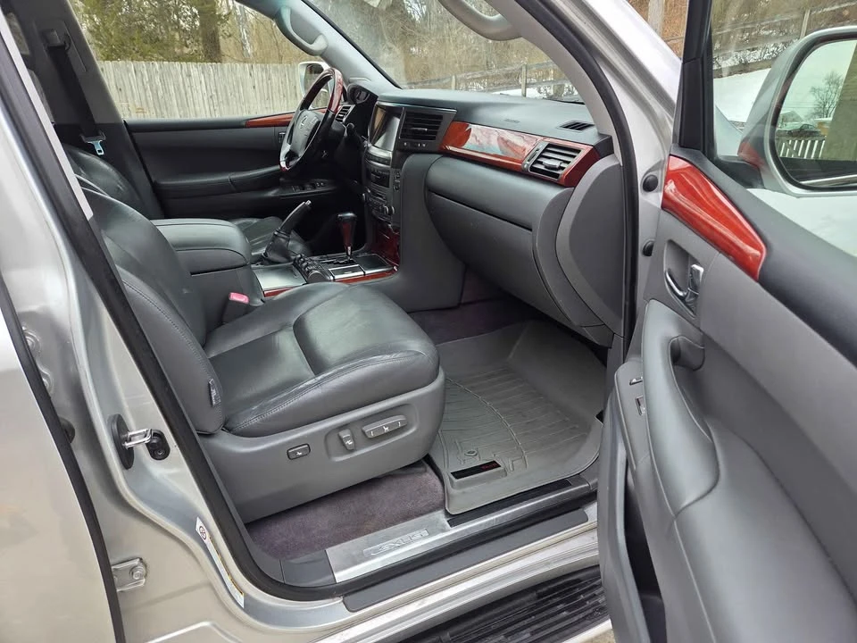 2008 Lexus LX 3rd Gen - Image 7 of 13