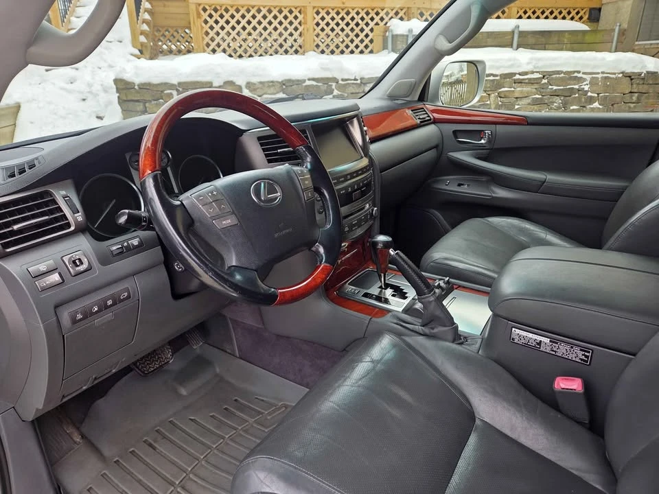 2008 Lexus LX 3rd Gen - Image 5 of 13