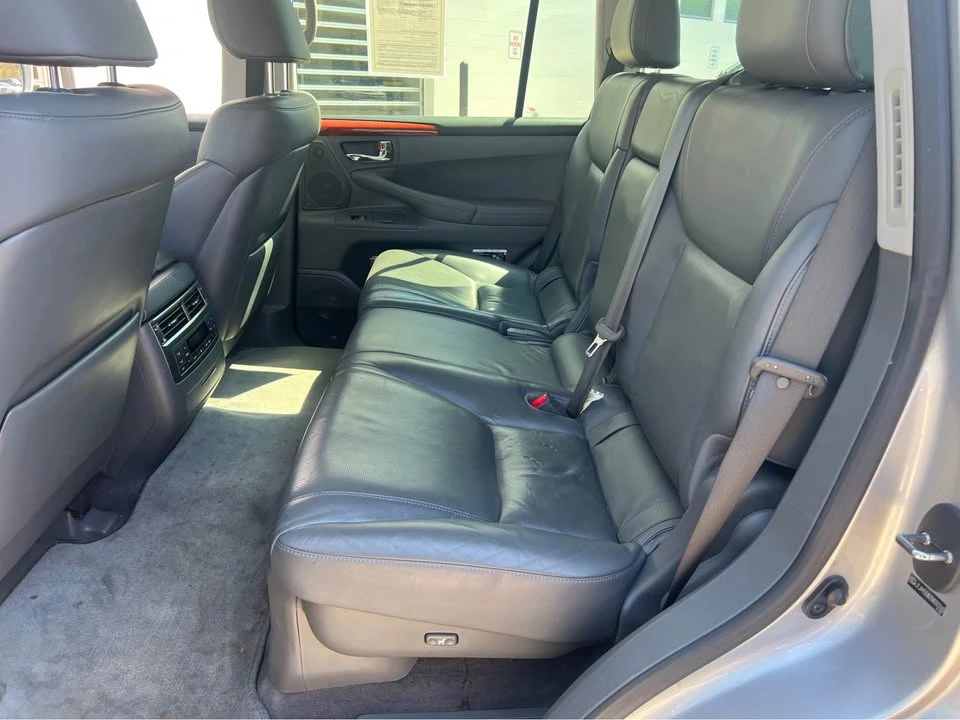 2008 Lexus LX 3rd Gen - Image 3 of 10