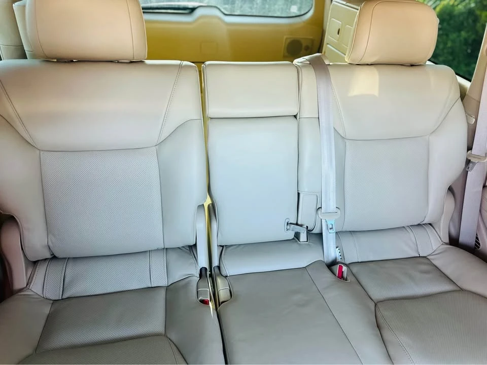 2008 Lexus LX 3rd Gen - Image 12 of 13