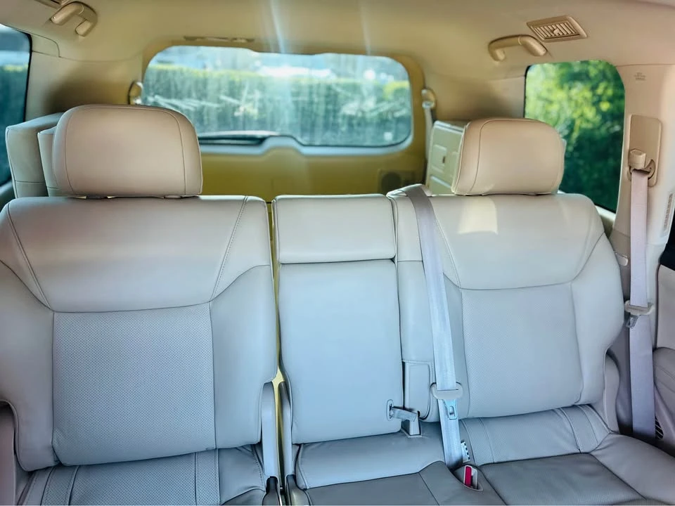 2008 Lexus LX 3rd Gen - Image 11 of 13