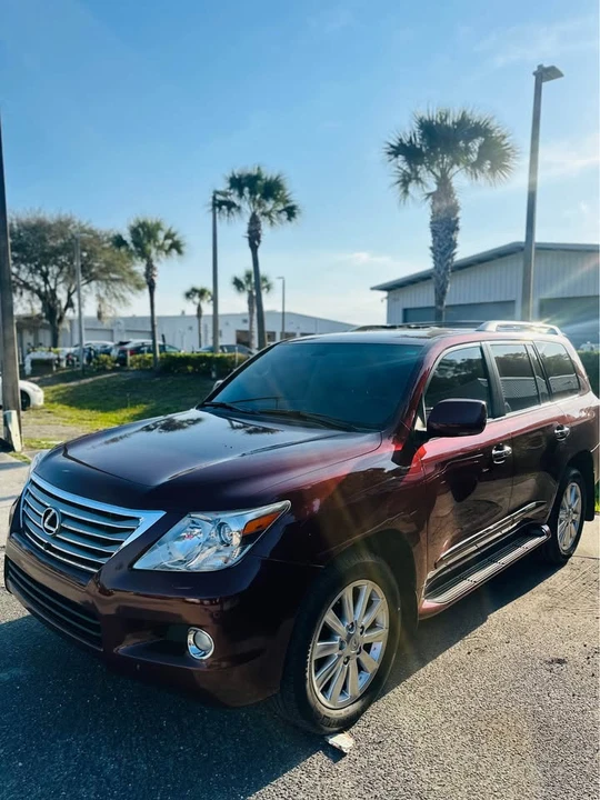 2008 Lexus LX 3rd Gen - Image 2 of 13