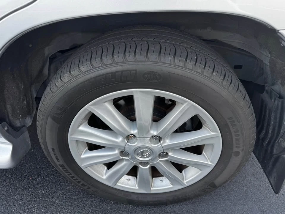 2008 Lexus LX 3rd Gen - Image 9 of 11