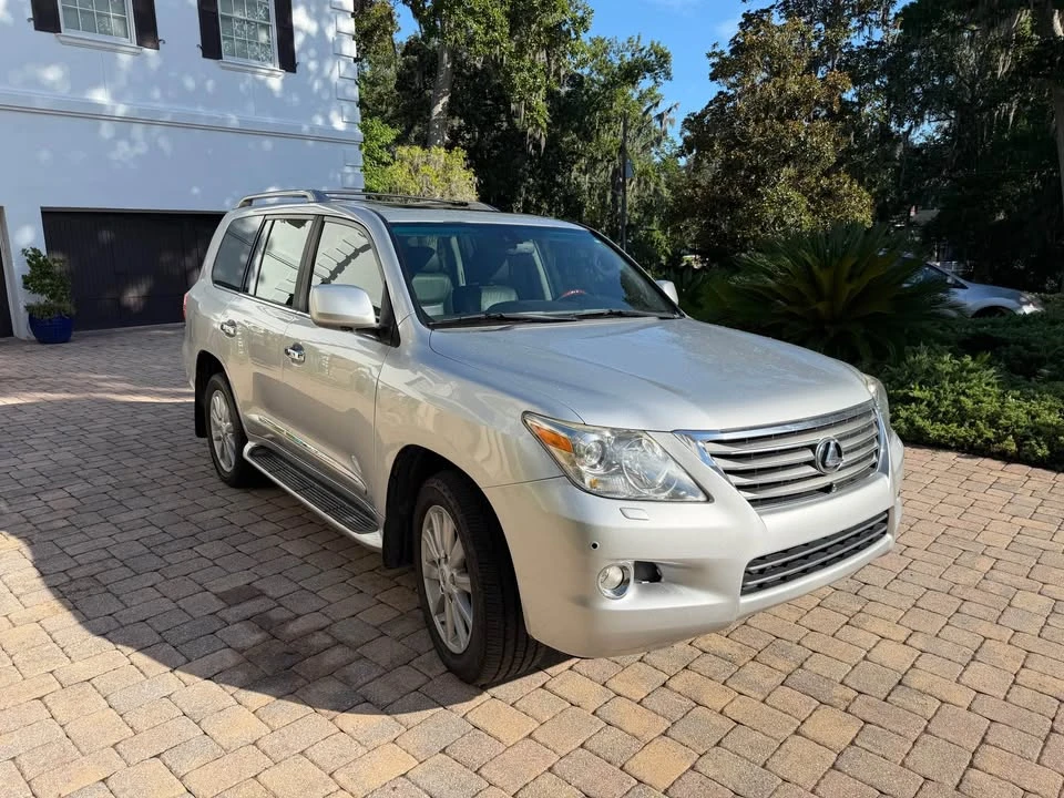 2008 Lexus LX 3rd Gen - Image 5 of 11