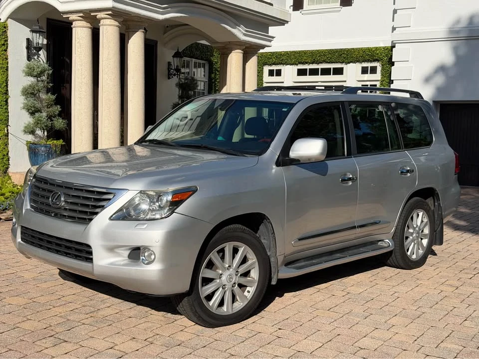 2008 Lexus LX 3rd Gen - Image 4 of 11