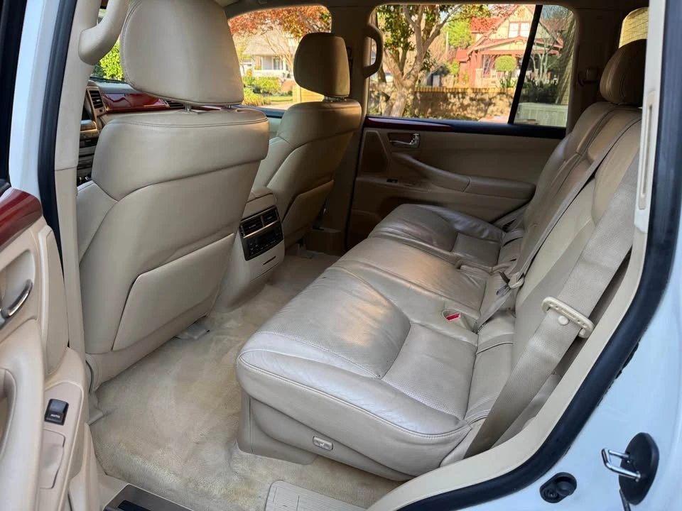2008 Lexus LX 3rd Gen - Image 11 of 19