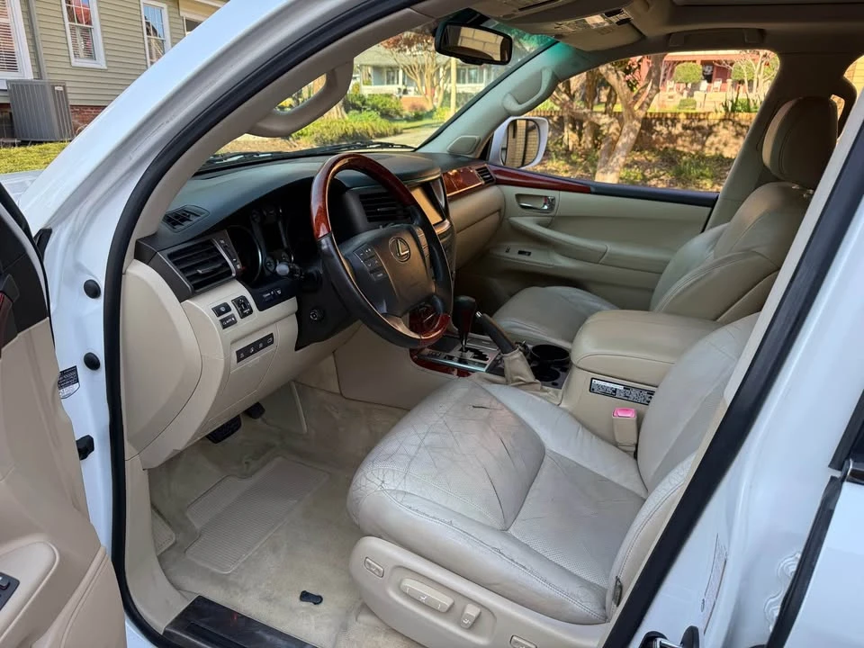 2008 Lexus LX 3rd Gen - Image 9 of 19