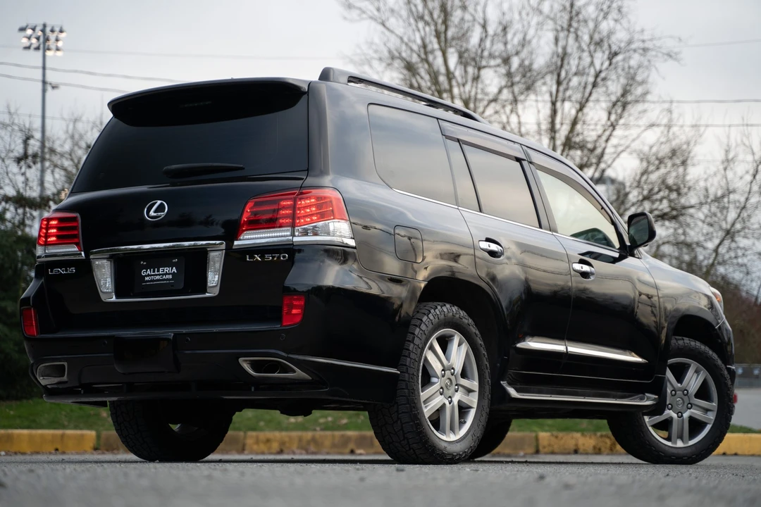 2008 Lexus LX 3rd Gen - Image 21 of 31