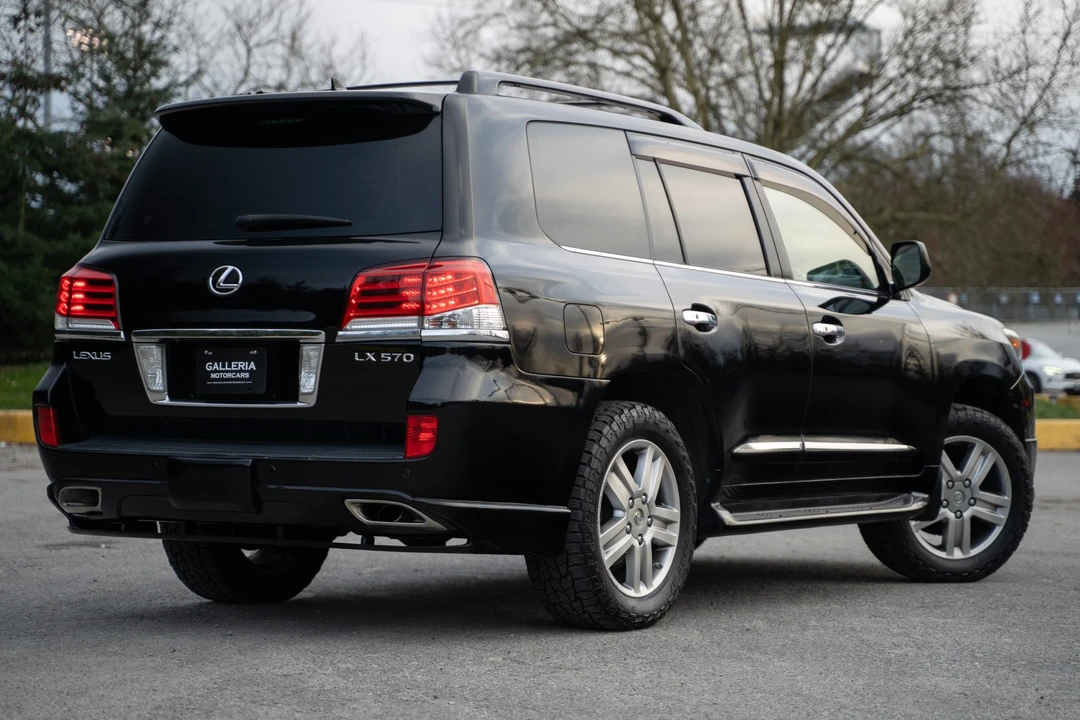 2008 Lexus LX 3rd Gen - Image 22 of 31
