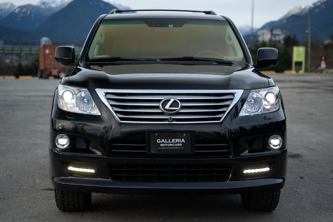 2008 Lexus LX 3rd Gen - Image 9 of 31