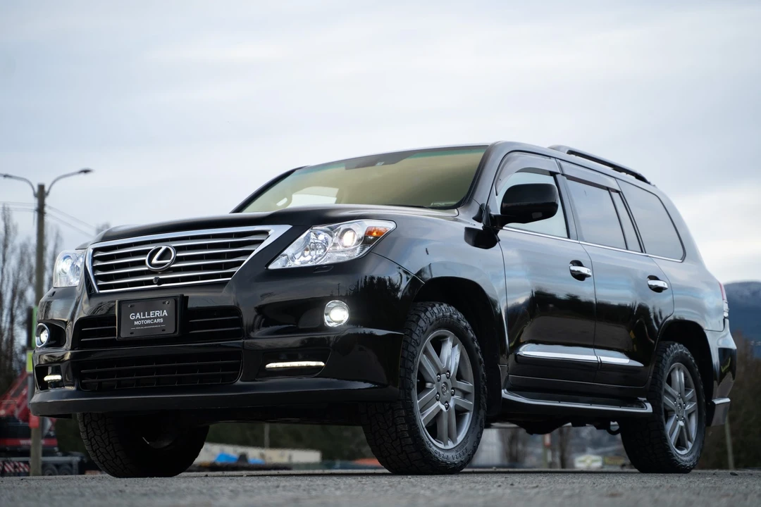 2008 Lexus LX 3rd Gen - Image 6 of 31