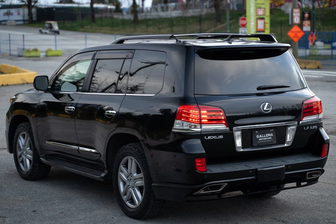 2008 Lexus LX 3rd Gen - Image 27 of 31