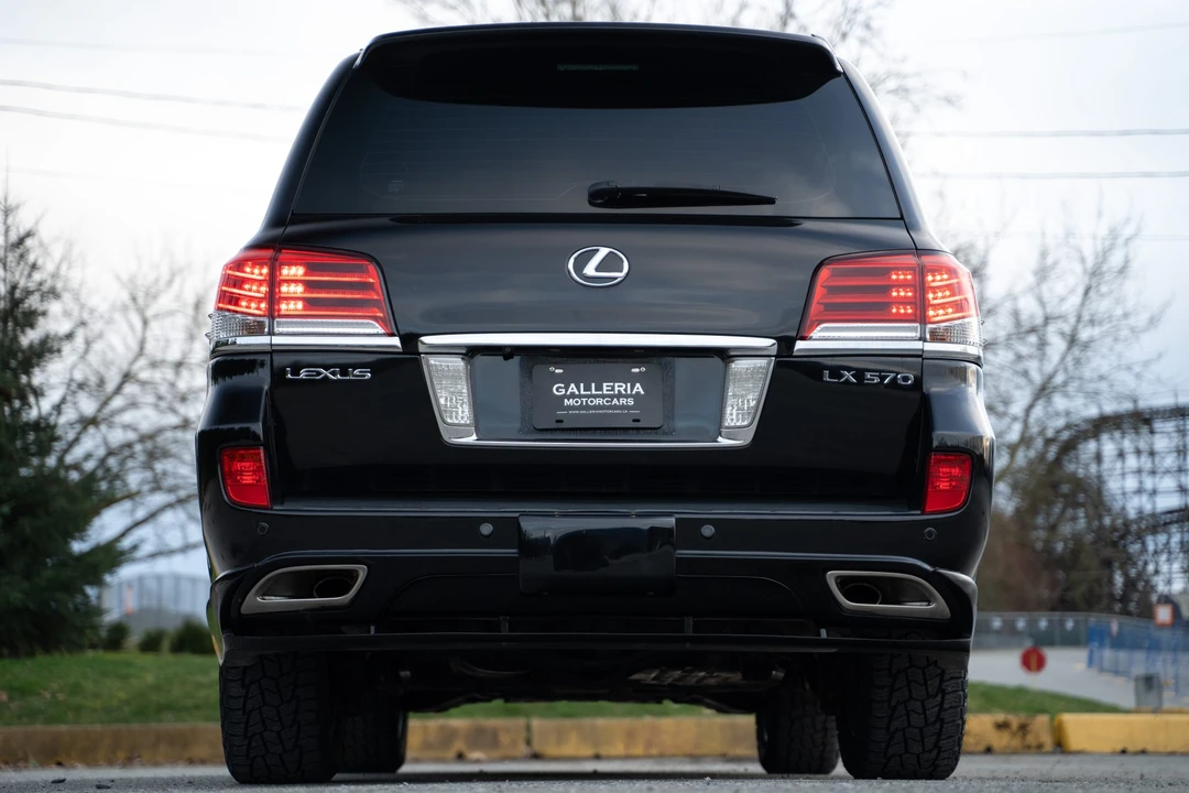 2008 Lexus LX 3rd Gen - Image 25 of 31