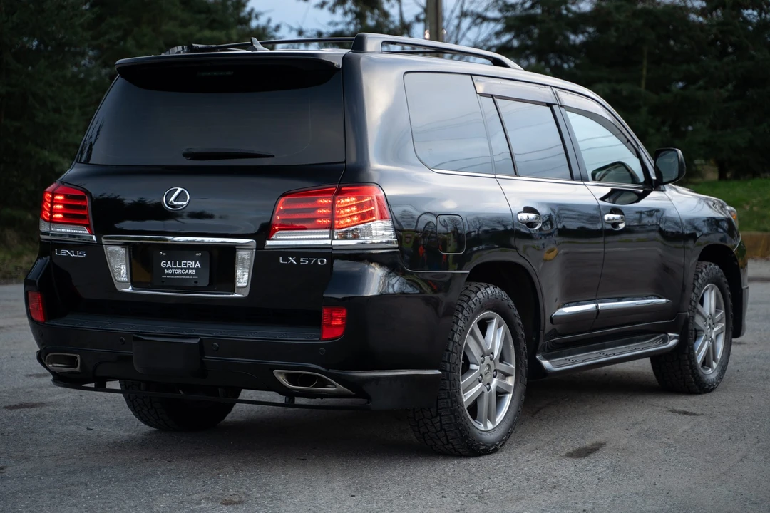 2008 Lexus LX 3rd Gen - Image 19 of 31