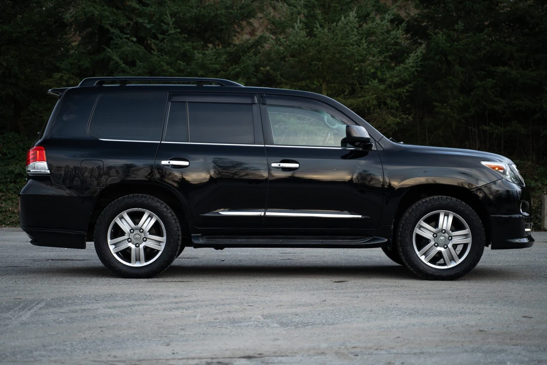 2008 Lexus LX 3rd Gen - Image 16 of 31