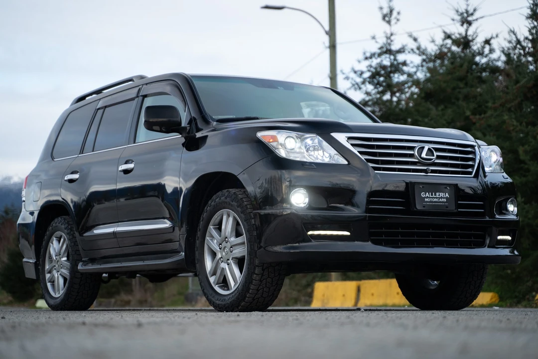 2008 Lexus LX 3rd Gen - Image 15 of 31