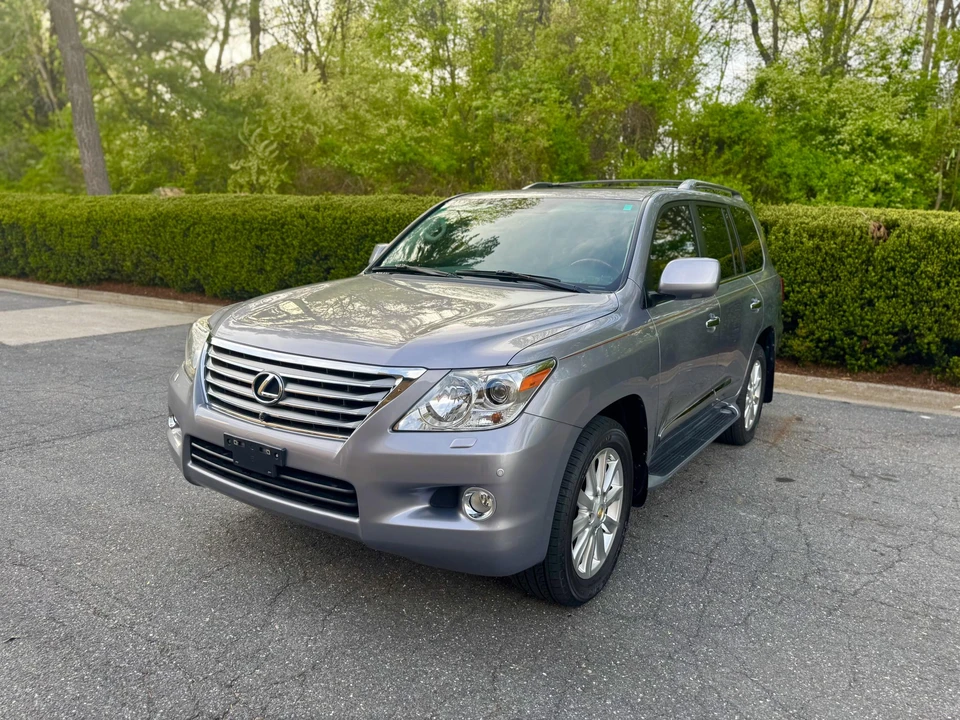 2008 Lexus LX 3rd Gen - Image 4 of 31