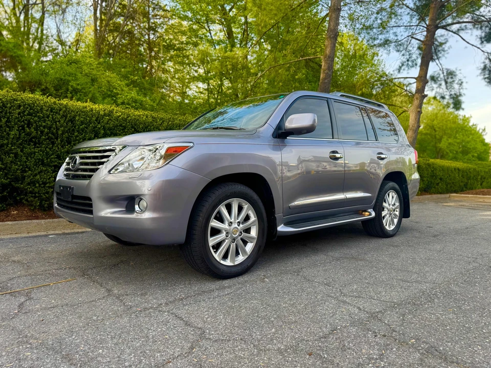 2008 Lexus LX 3rd Gen - Image 5 of 31