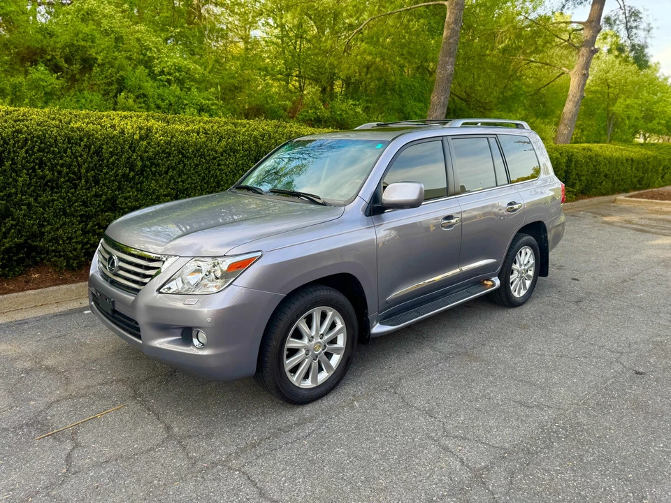 2008 Lexus LX 3rd Gen - Image 7 of 31