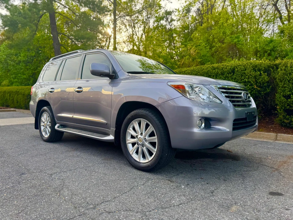 2008 Lexus LX 3rd Gen - Image 27 of 31