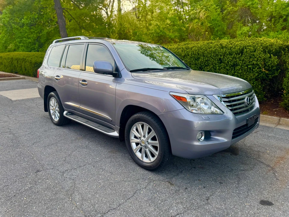 2008 Lexus LX 3rd Gen - Image 29 of 31