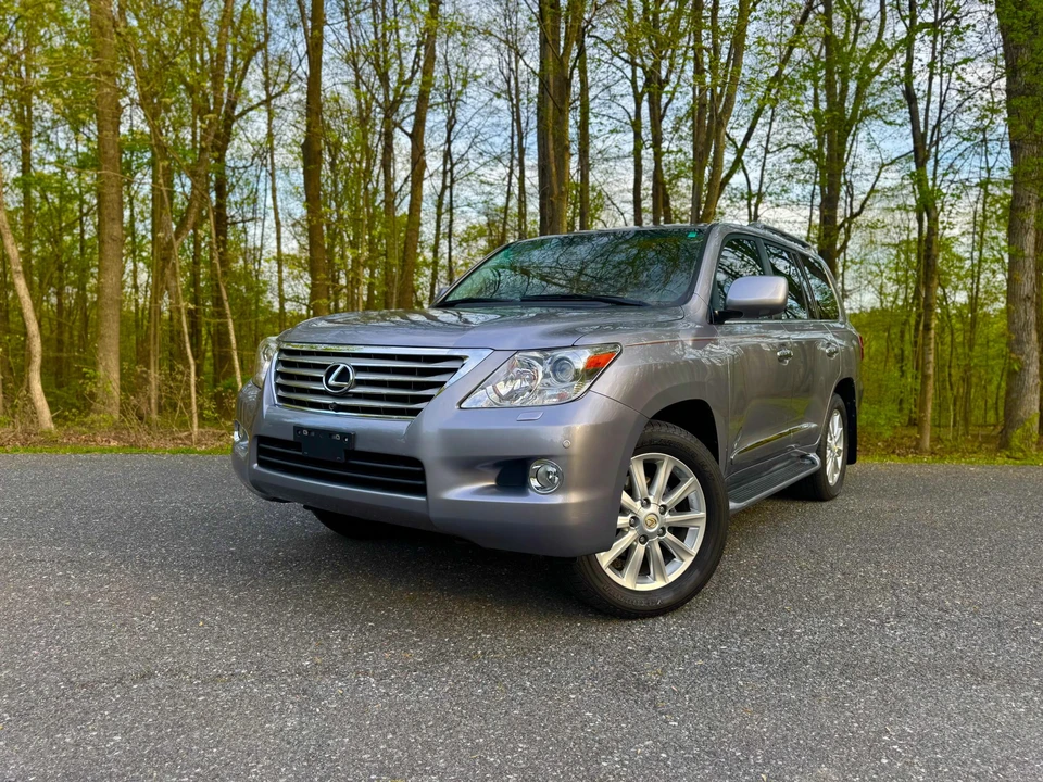2008 Lexus LX 3rd Gen - Image 3 of 31