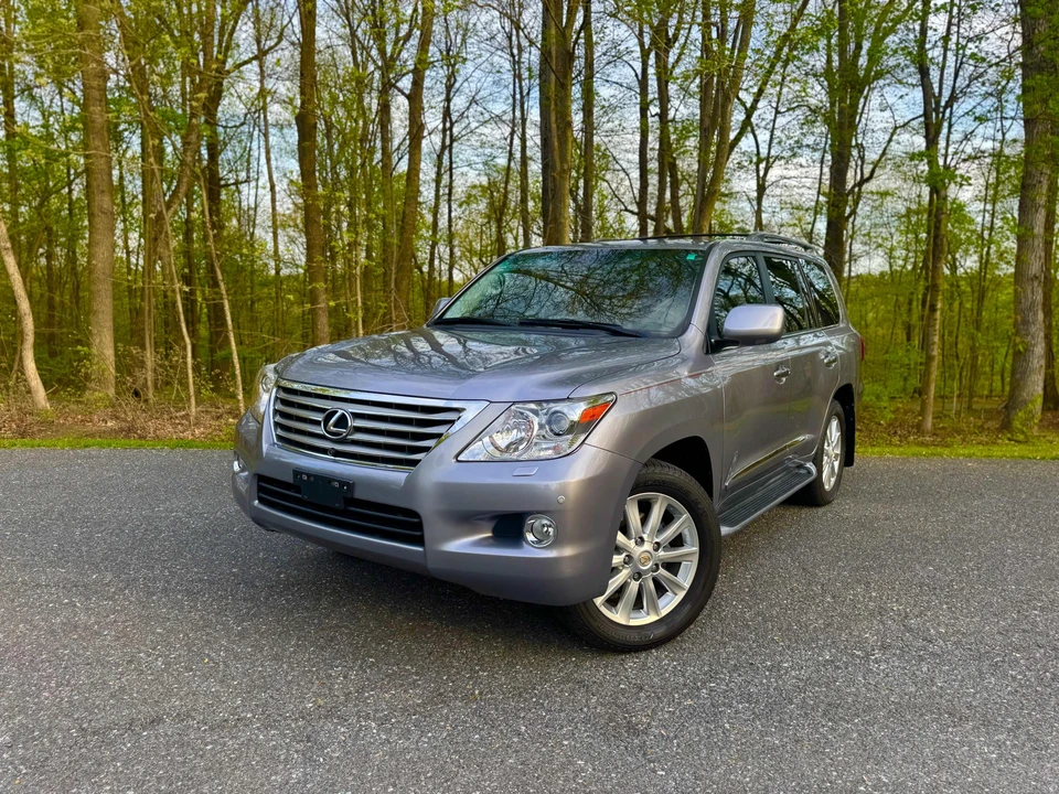 2008 Lexus LX 3rd Gen - Image 2 of 31