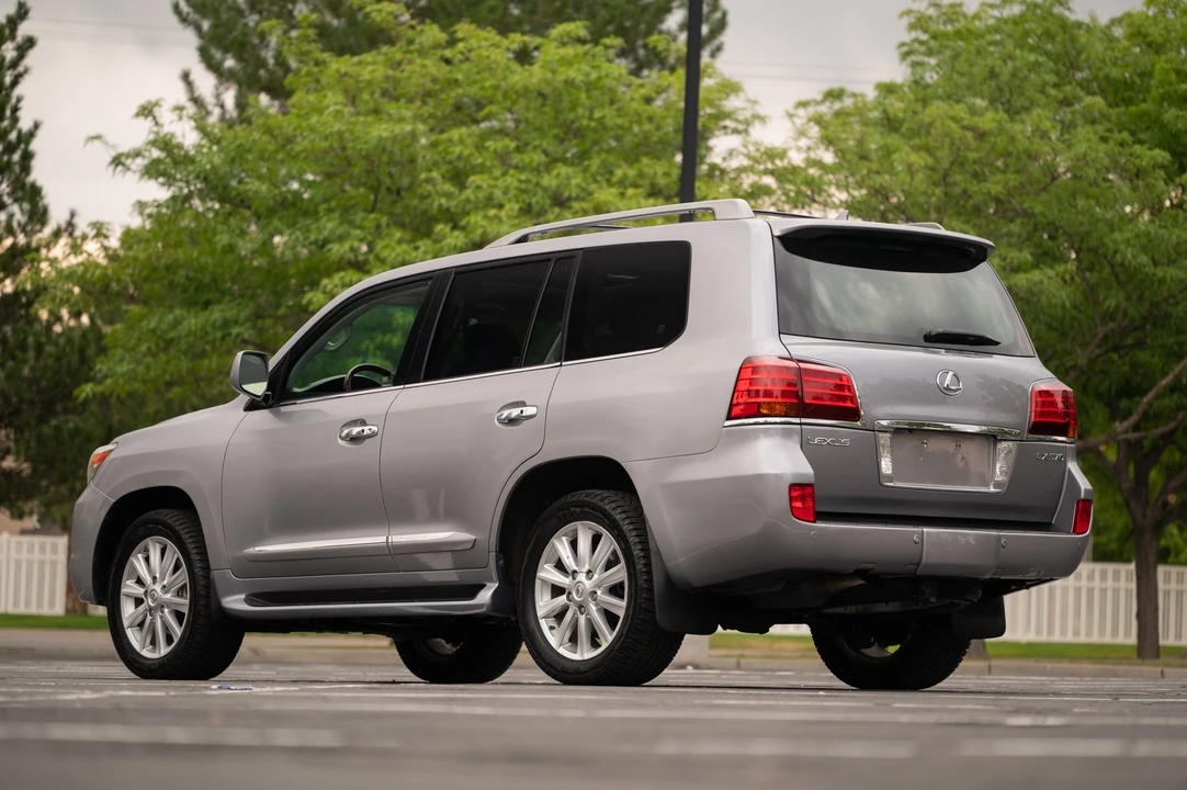2008 Lexus LX 2nd Gen - Image 8 of 31