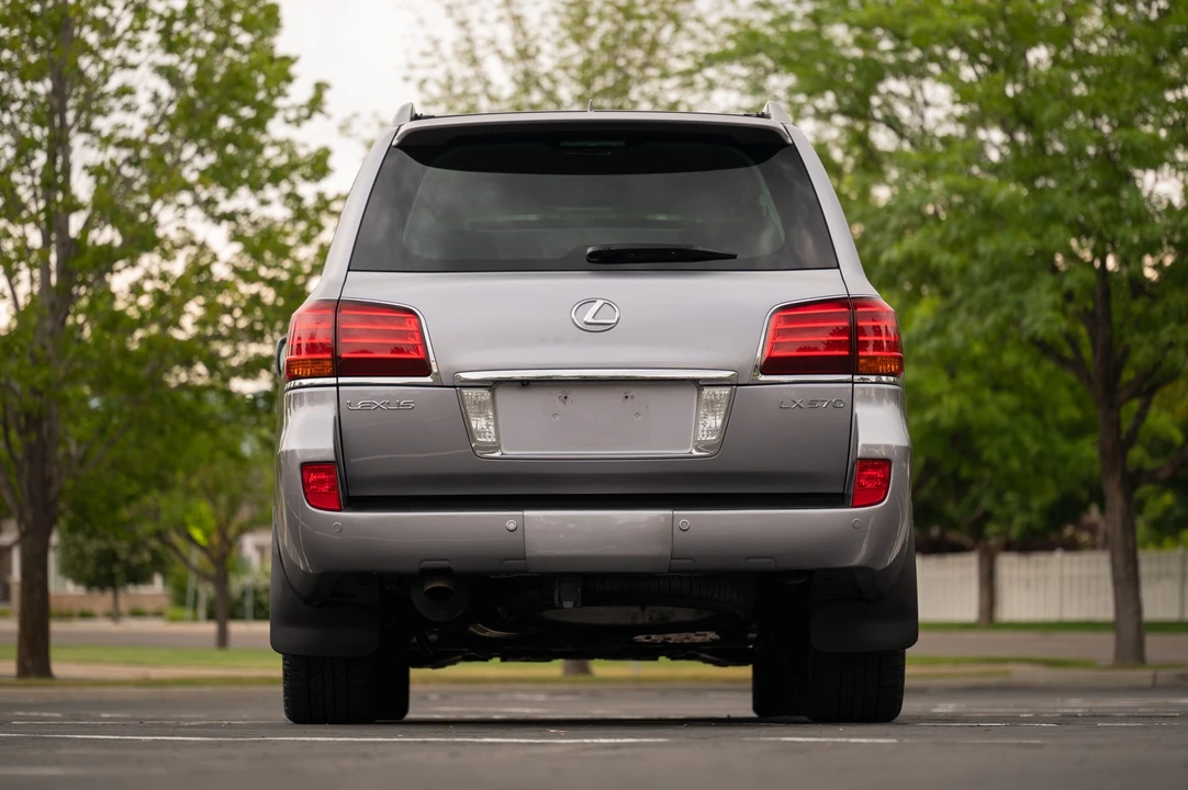 2008 Lexus LX 2nd Gen - Image 7 of 31