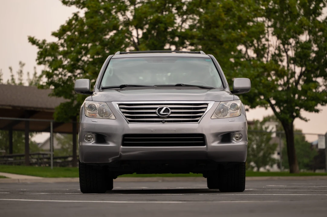 2008 Lexus LX 2nd Gen - Image 3 of 31