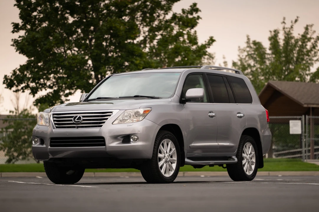 2008 Lexus LX 2nd Gen - Image 2 of 31