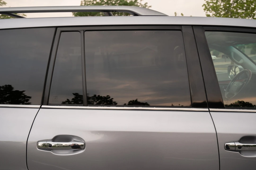 2008 Lexus LX 2nd Gen - Image 25 of 31