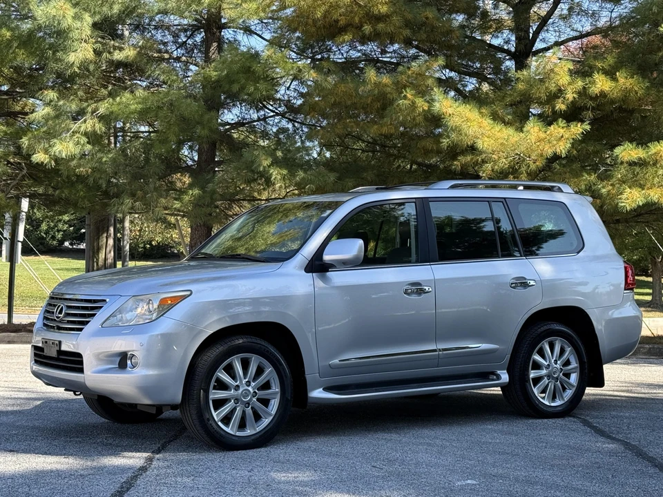 2008 Lexus LX 3rd Gen - Image 3 of 31
