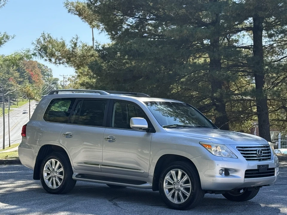 2008 Lexus LX 3rd Gen - Image 10 of 31