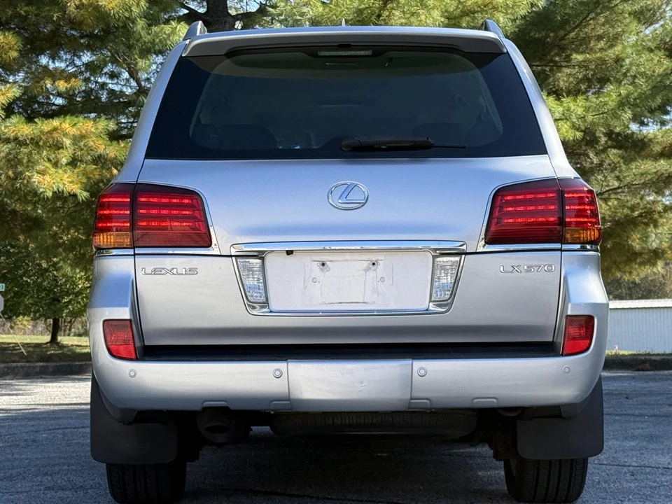 2008 Lexus LX 3rd Gen - Image 18 of 31
