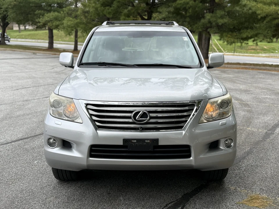 2008 Lexus LX 3rd Gen - Image 29 of 31