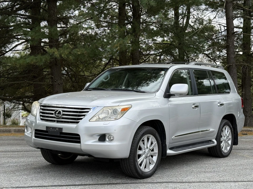 2008 Lexus LX 3rd Gen - Image 25 of 31