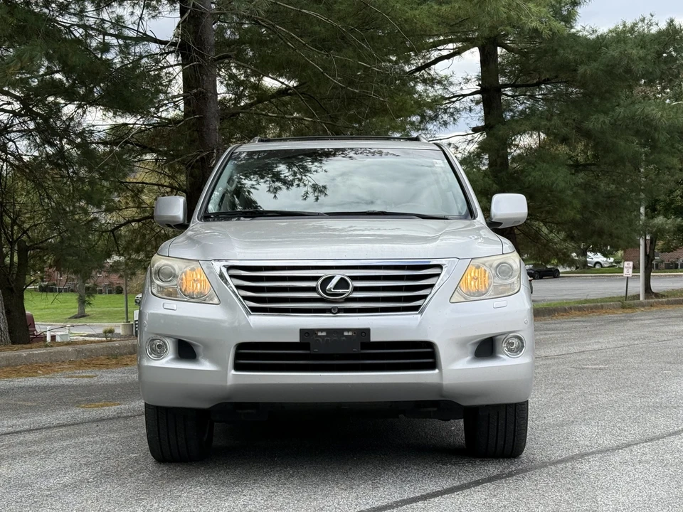 2008 Lexus LX 3rd Gen - Image 27 of 31