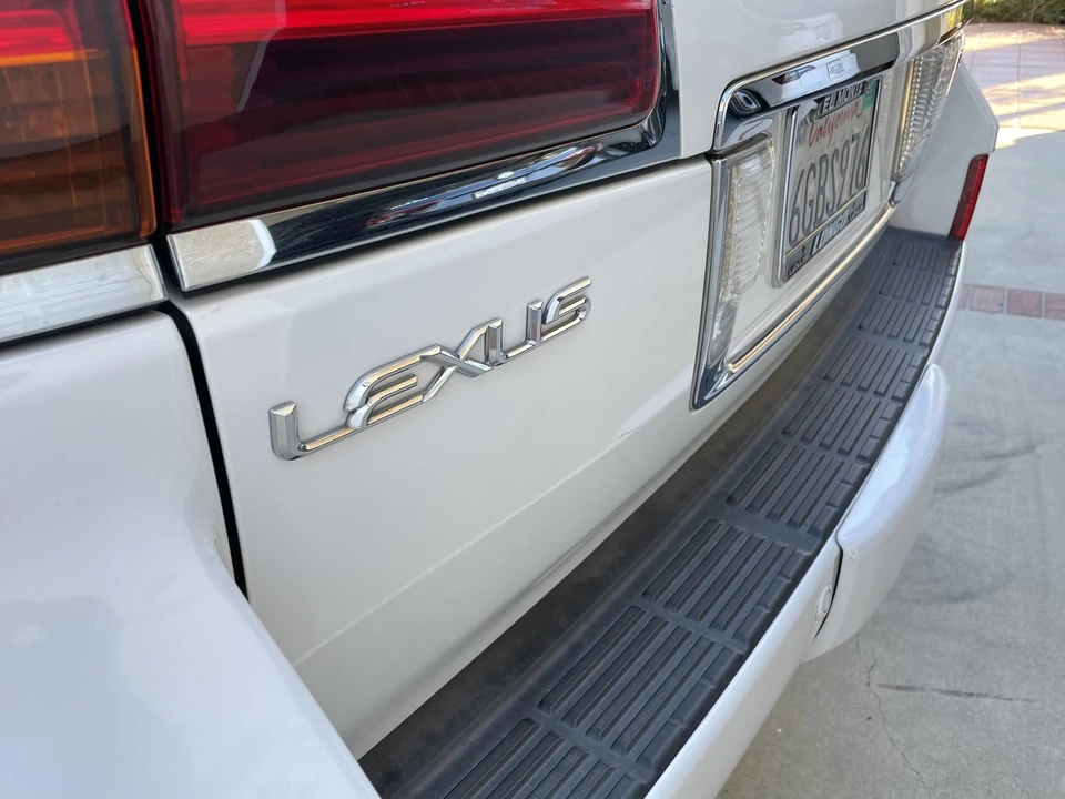 2008 Lexus LX 3rd Gen - Image 21 of 31