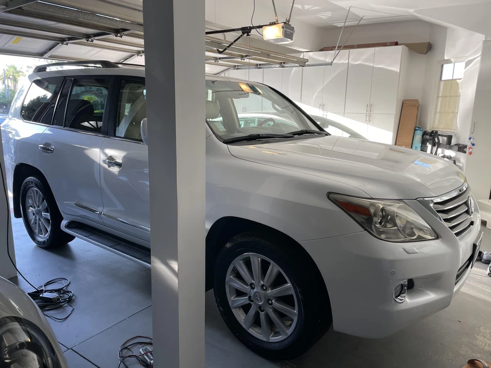 2008 Lexus LX 3rd Gen - Image 12 of 31