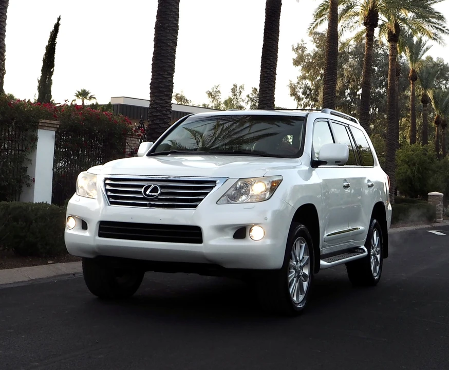 2008 Lexus LX 3rd Gen - Image 2 of 31