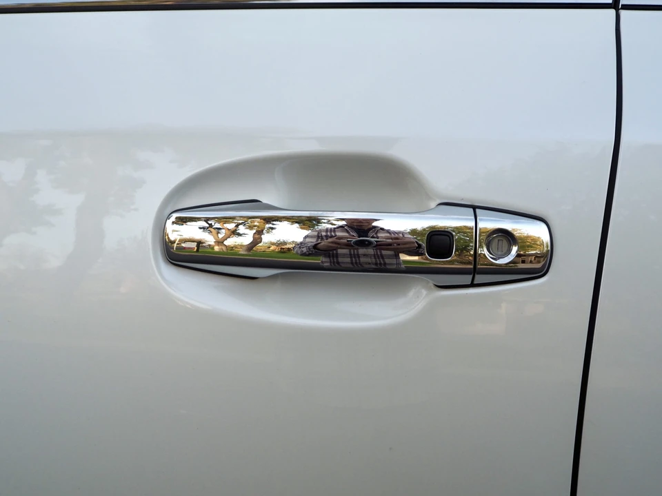 2008 Lexus LX 3rd Gen - Image 22 of 31