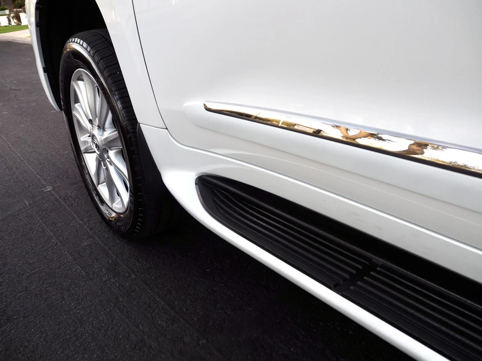 2008 Lexus LX 3rd Gen - Image 21 of 31