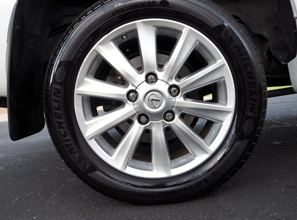 2008 Lexus LX 3rd Gen - Image 29 of 31