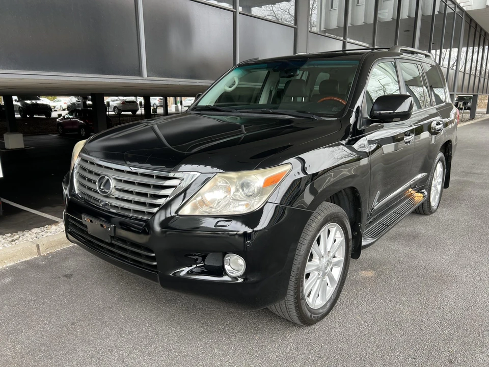 2008 Lexus LX 3rd Gen - Image 3 of 31