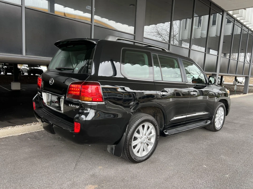 2008 Lexus LX 3rd Gen - Image 16 of 31
