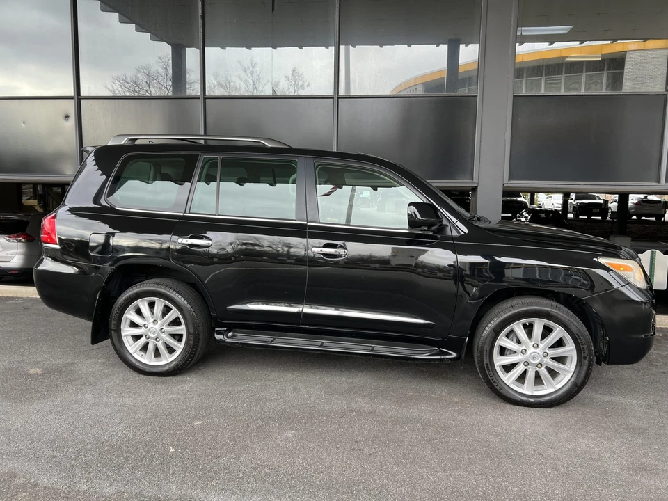 2008 Lexus LX 3rd Gen - Image 9 of 31